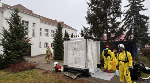Ewakuacja szkoły. Uczniowie ćwiczyli kryzysową sytuację - grafika