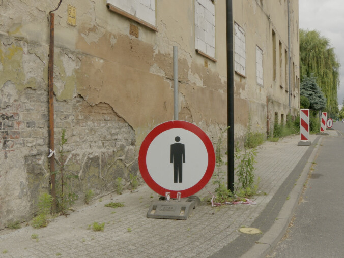 Zdewastowana kamienica - grafika