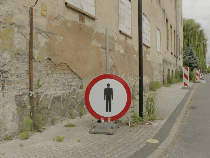 Zdewastowana kamienica - grafika