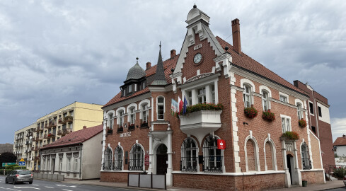 Żądają odwołania burmistrzyni i całej rady - grafika