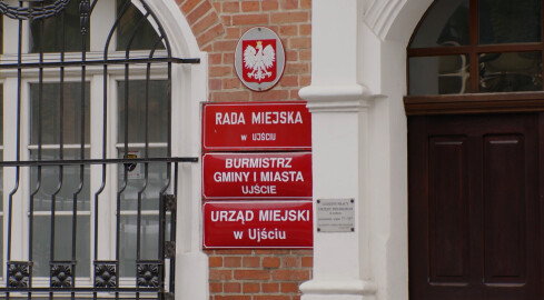 Kolejni radni rezygnują z mandatu - grafika