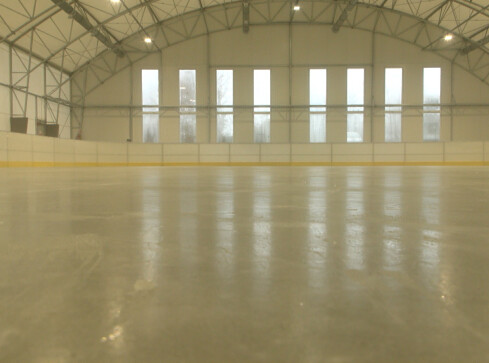 Znów będzie można korzystać z lodowiska. Do końca roku za darmo - grafika