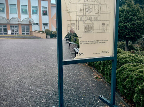 Pamiątka po synagodze zniszczona - grafika