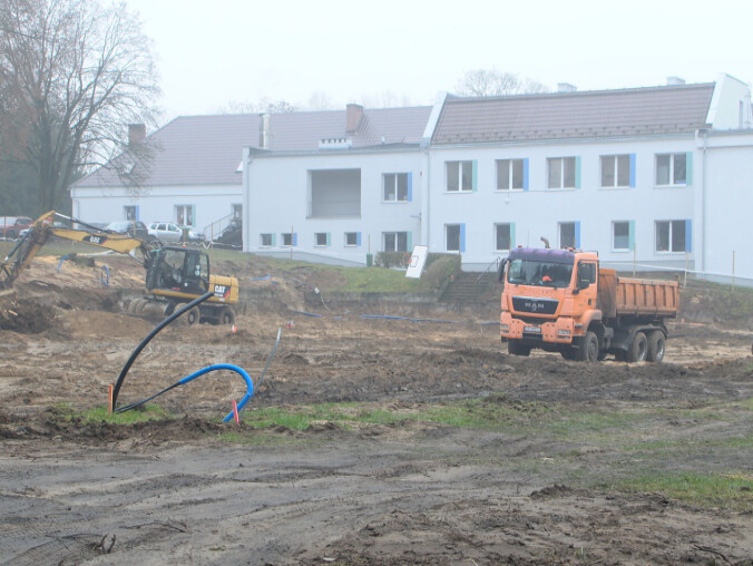 Nad jeziorem powstaną nowe boiska - grafika