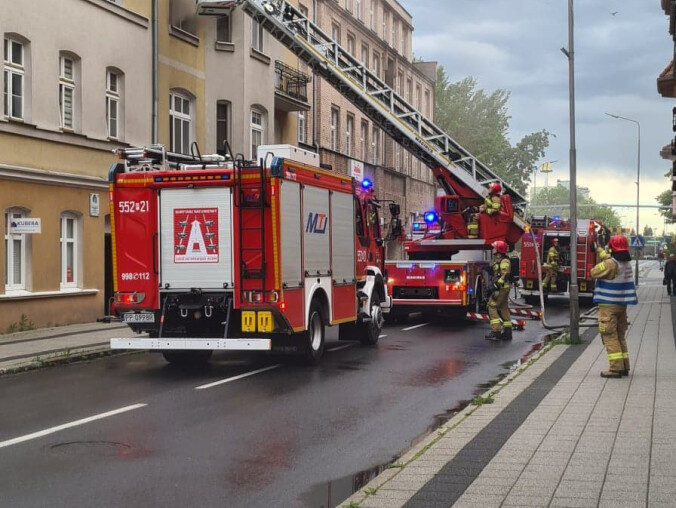 Pożar w kamienicy przy ul. 11 Listopada w Pile - grafika