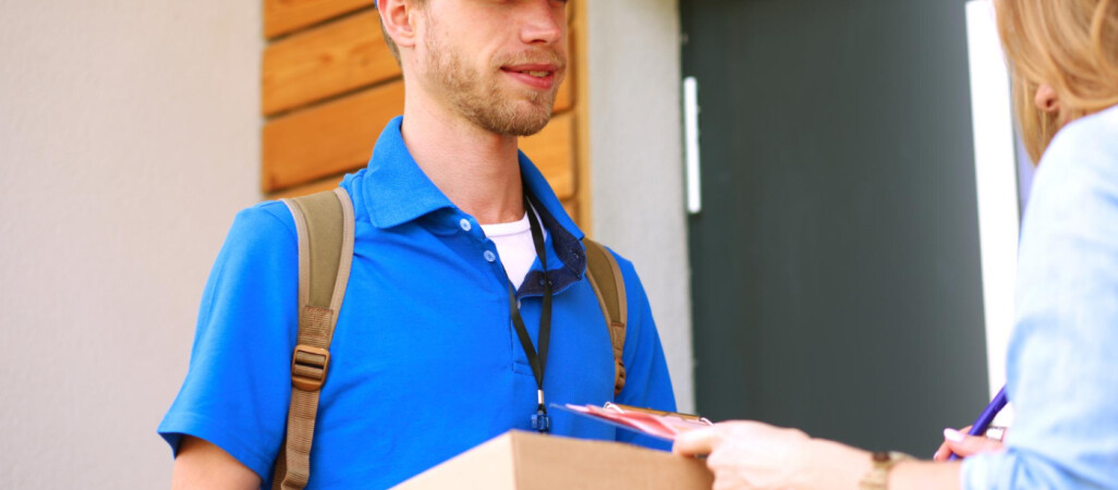 Ile kosztuje paczka do Kanady z Polski? Co wpływa na cenę? Te cechy są kluczowe