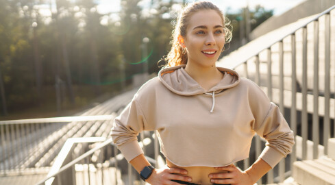 Jak nosić zegarek damski? - grafika