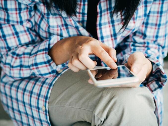 Swiping prawo na miłość — Jak aplikacje randkowe wpływają na na - grafika