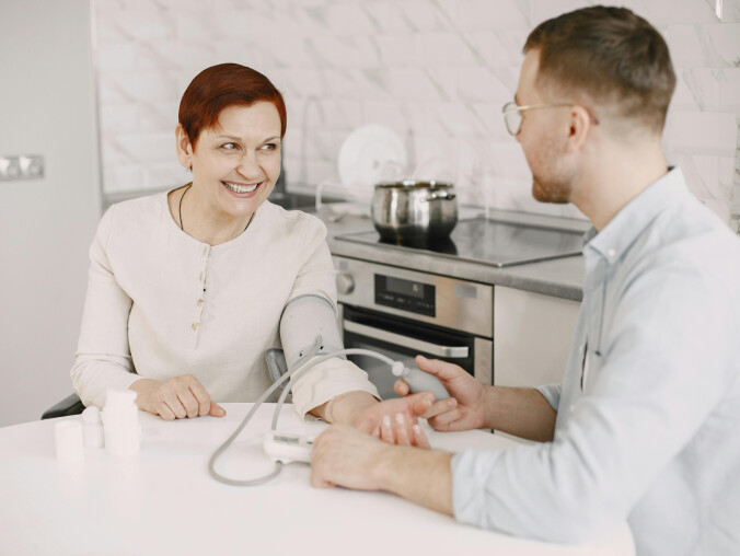 Ciśnieniomierze - przegląd dostępnych rodzajów i normy ciśnienia  - grafika