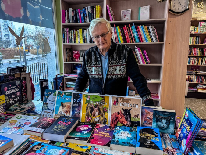 Książka zawsze dobrym pomysłem na prezent - grafika