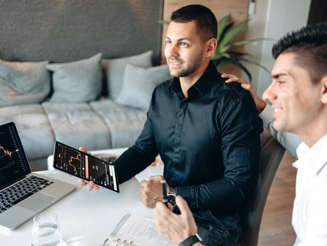 Cyfryzacja w małej firmie: proste i efektywne rozwiązania - grafika