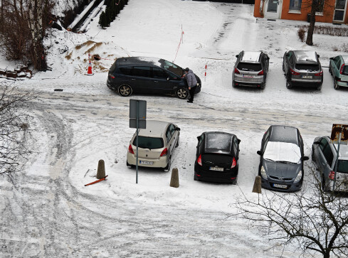 Ślisko i niebezpiecznie - grafika