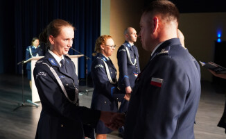 Policjanci z pilskiej komendy dostali awanse podczas swojego święta