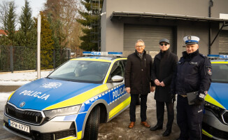 Policja chwali się nowymi radiowozami