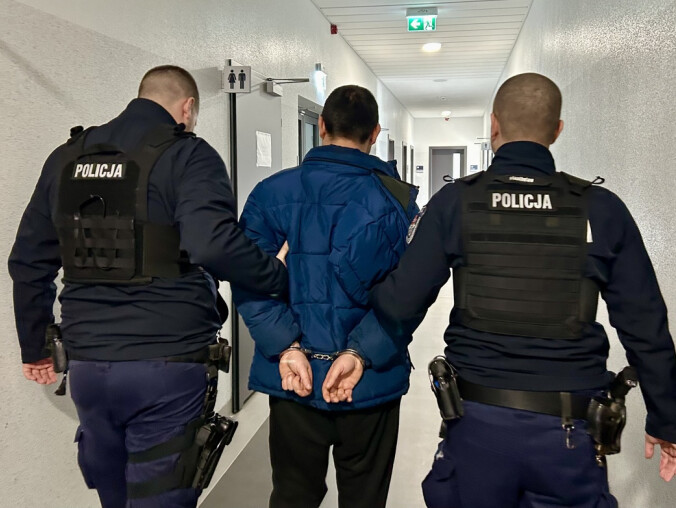 Pościg za naćpanym kierowcą. Miał sądowy zakaz prowadzenia auta - grafika