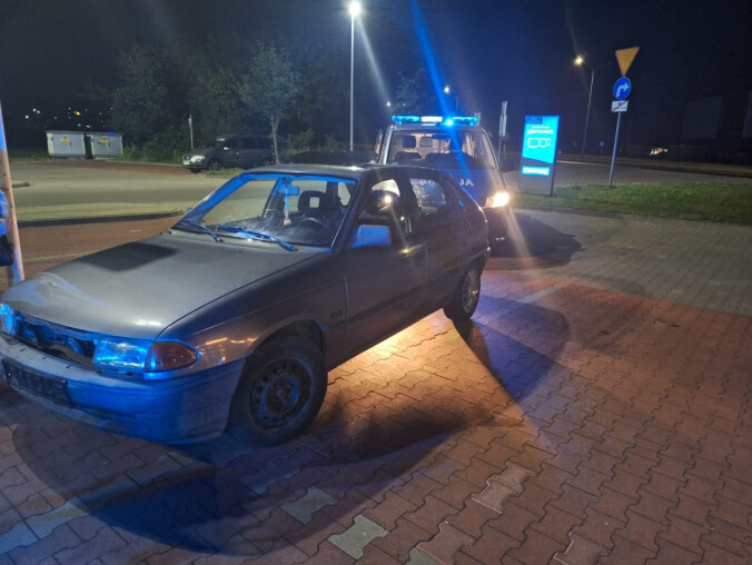 Kierowca opla miał ponad trzy promile i wiózł dziecko - grafika