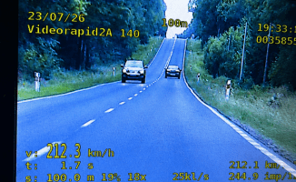 Pędził z prędkością 212 km/h. Stracił prawo jazdy