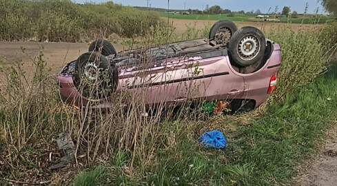 Pijany ukradł auto i miał wypadek - grafika