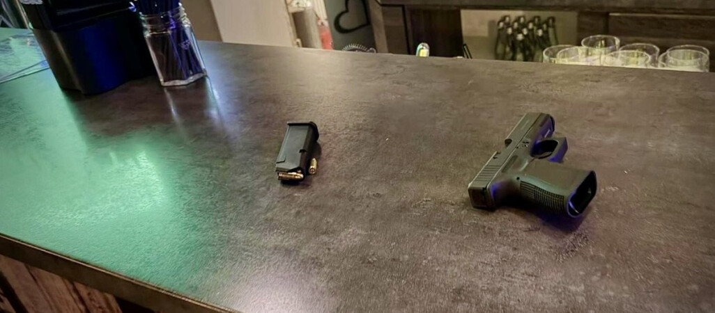 47-latek z bronią w jednym z pilskich lokali