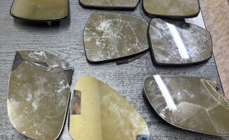 Kradł lusterka. Policja szuka poszkodowanych