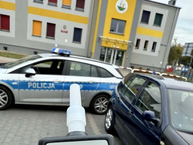 Pijany ojciec chciał odebrać dziecko z przedszkola - grafika