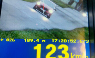123 km w terenie zabudowanym. 29-latka straciła prawo jazdy