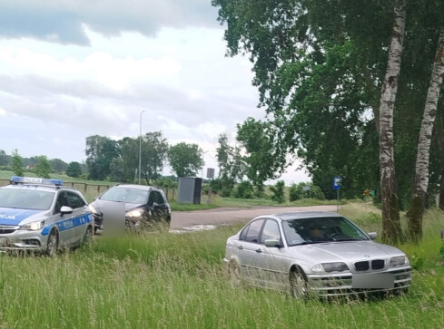 Policyjny pościg za kierowcą bez uprawnień i z narkotykami - grafika