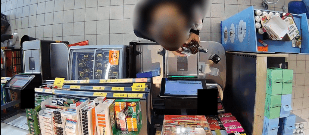 Podmieniał w sklepie kody kreskowe, by płacić mniej