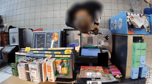 Podmieniał w sklepie kody kreskowe, by płacić mniej - grafika