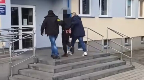 Strzelał z broni do okien i drzwi - grafika