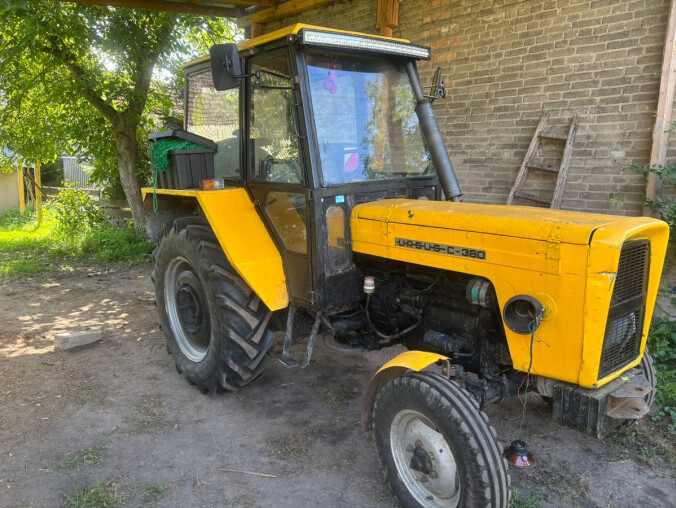 3 promile na traktorze. Rolnik wjechał w płot - grafika