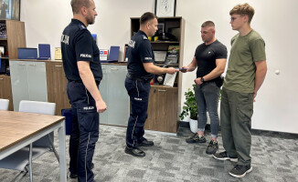 Uratowali dziewczynkę przed samobójstwem