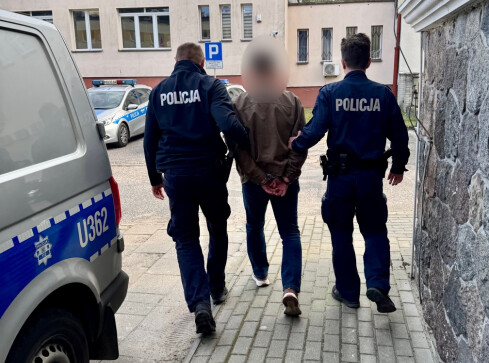 Znęcali się nad rodzinami w okrutny sposób - grafika