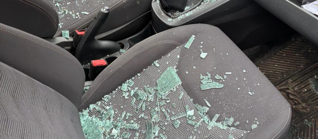 Zniszczyli auta. Są poszukiwani