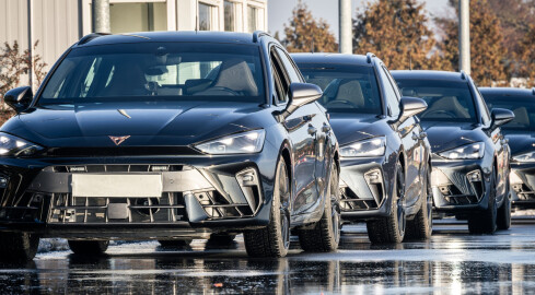 Bat na piratów. Superszybkie auto w pilskiej policji - grafika