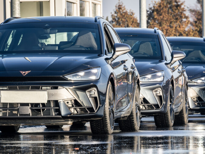 Bat na piratów. Superszybkie auto w pilskiej policji - grafika