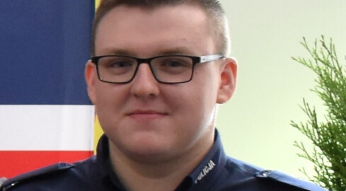Dwaj policjanci uratowali kobiecie życie - grafika