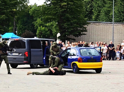 Policja pokazywała swoje umiejętności - grafika