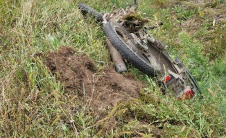 Motocyklista wjechał pod pociąg
