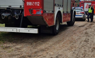 Motocyklista wjechał pod pociąg