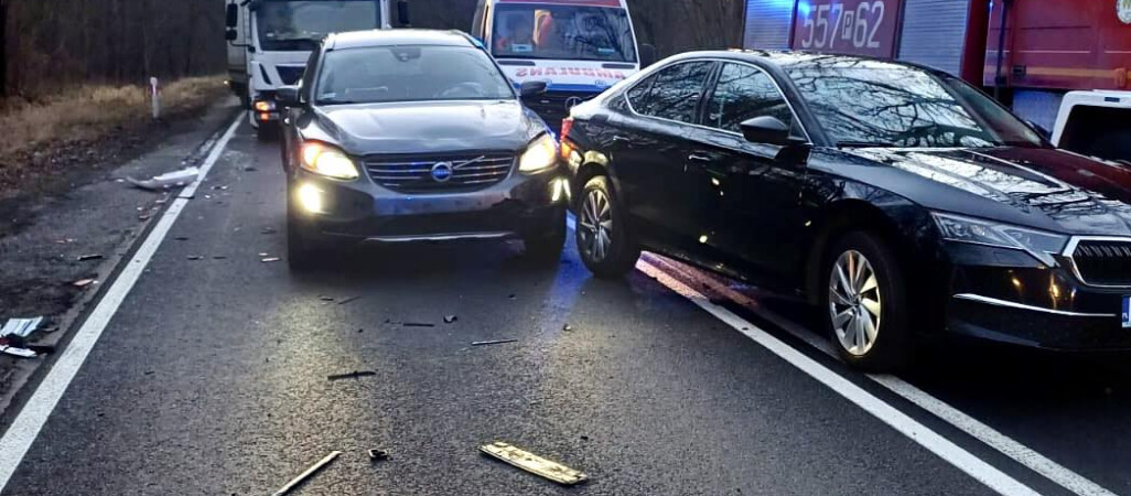 Wypadek na DK10. Zderzyły się trzy auta
