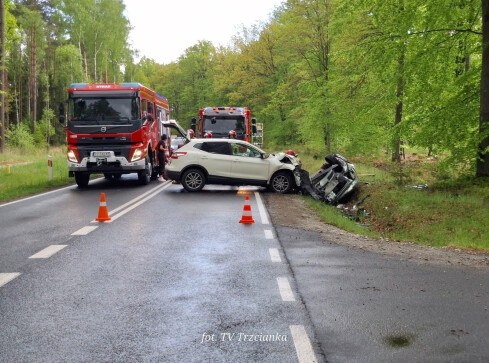 Groźny wypadek. Trzy osoby ranne - grafika