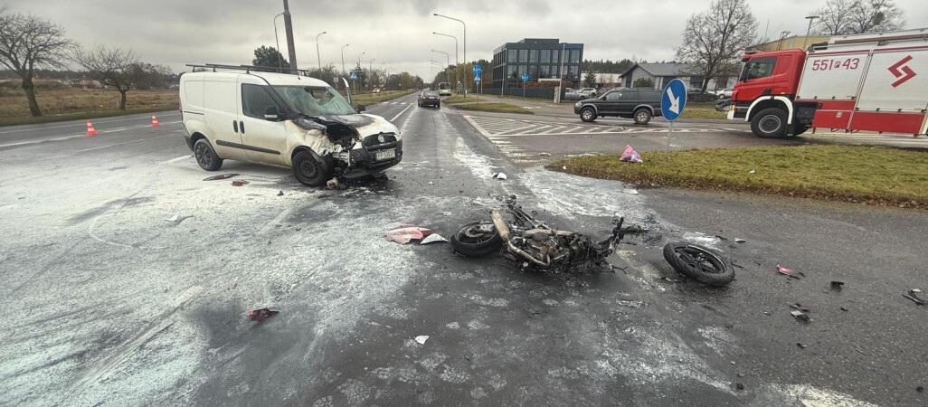 Wypadek na Wojska Polskiego. Motocykl stanął w płomieniach