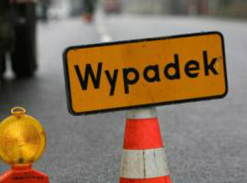 Zderzenie dwóch osobówek na trasie Piła- Trzcianka - grafika