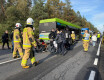 Autobus z dziećmi wjechał w cysternę z gazem - VIDEO - grafika