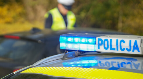 Jechał w lewo pomimo zakazu. Trafi do więzienia - grafika