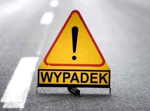 Wypadek na DK11. Zderzyły się trzy samochody - grafika