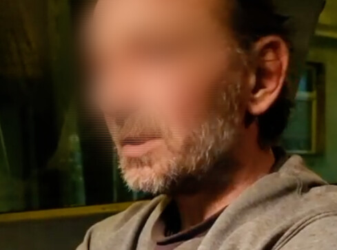 Siedział za molestowanie córek. Teraz znów został zatrzymany - grafika