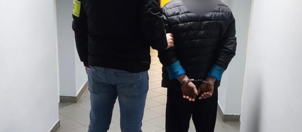 Był poszukiwany. Miał przy sobie narkotyki