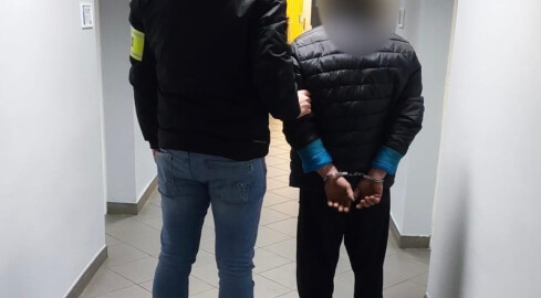 Był poszukiwany. Miał przy sobie narkotyki - grafika